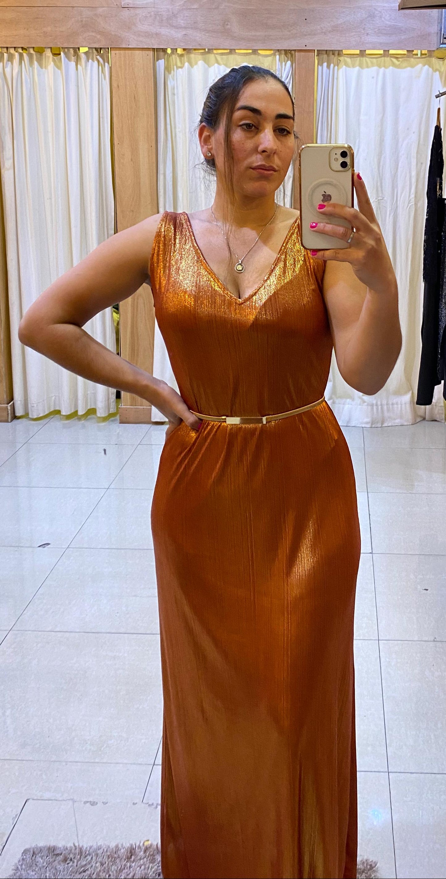 Vestido largo con escote forma V