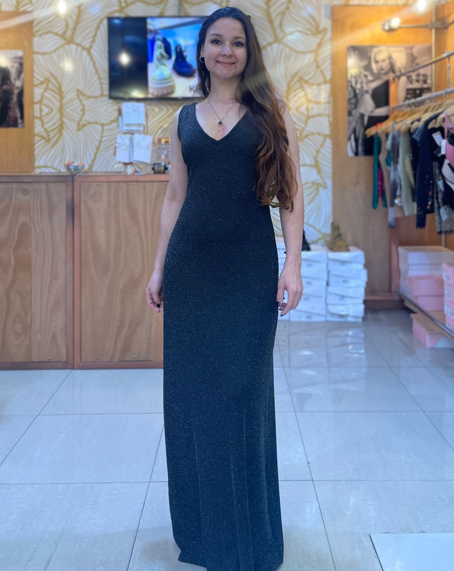 Vestido largo con escote forma V