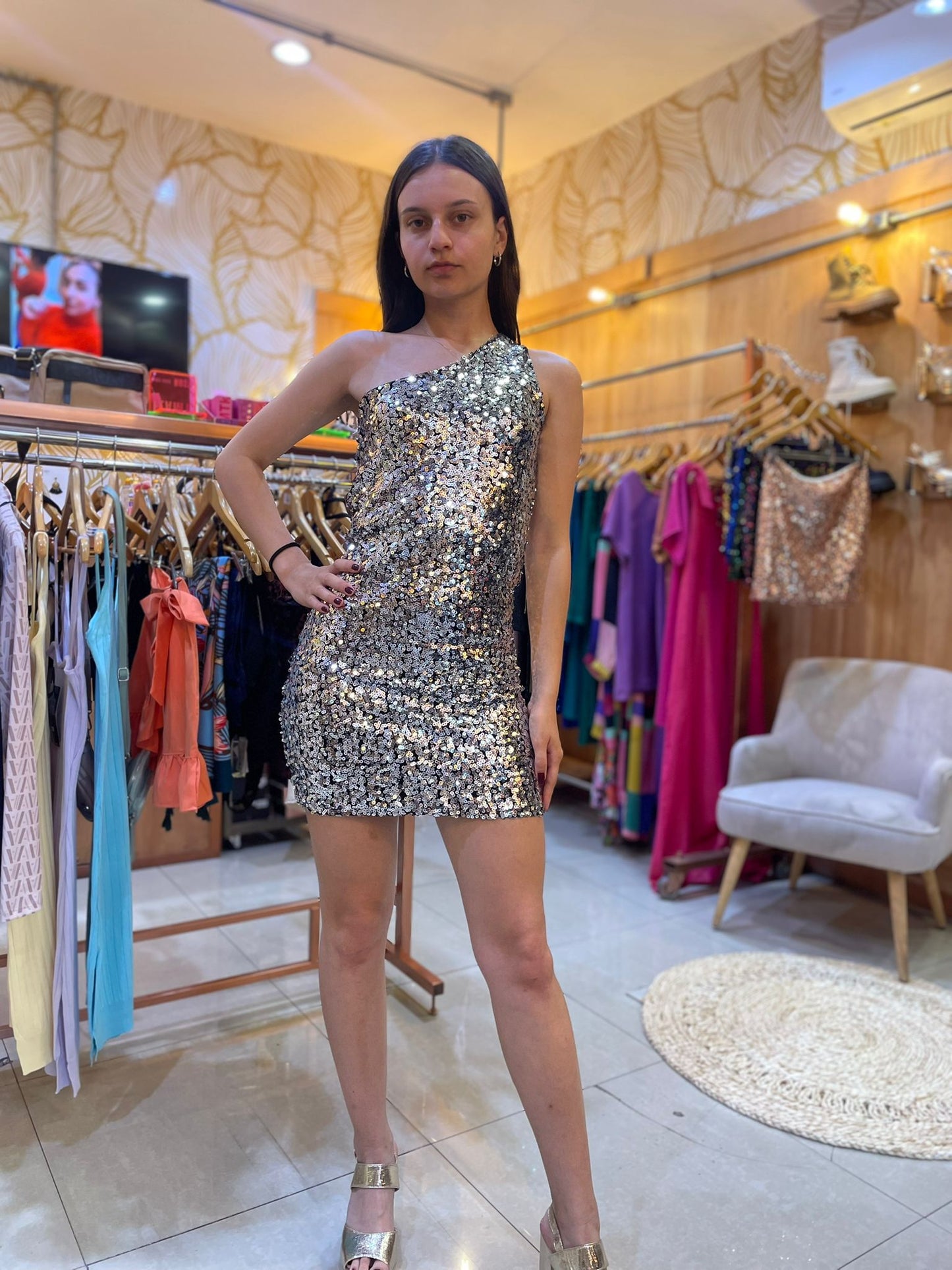 Vestido lentejuelas un hombro