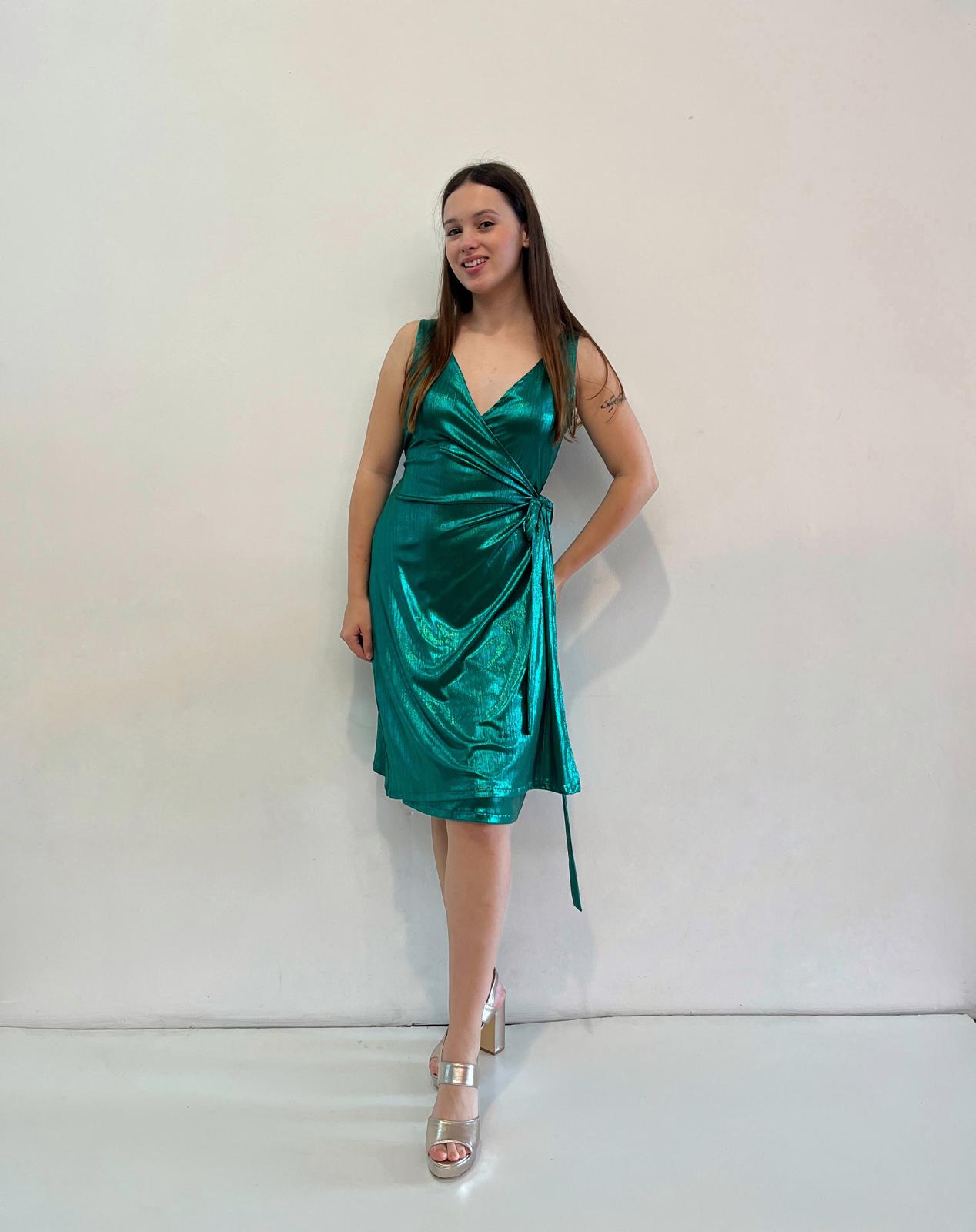 Vestido cruzado corto