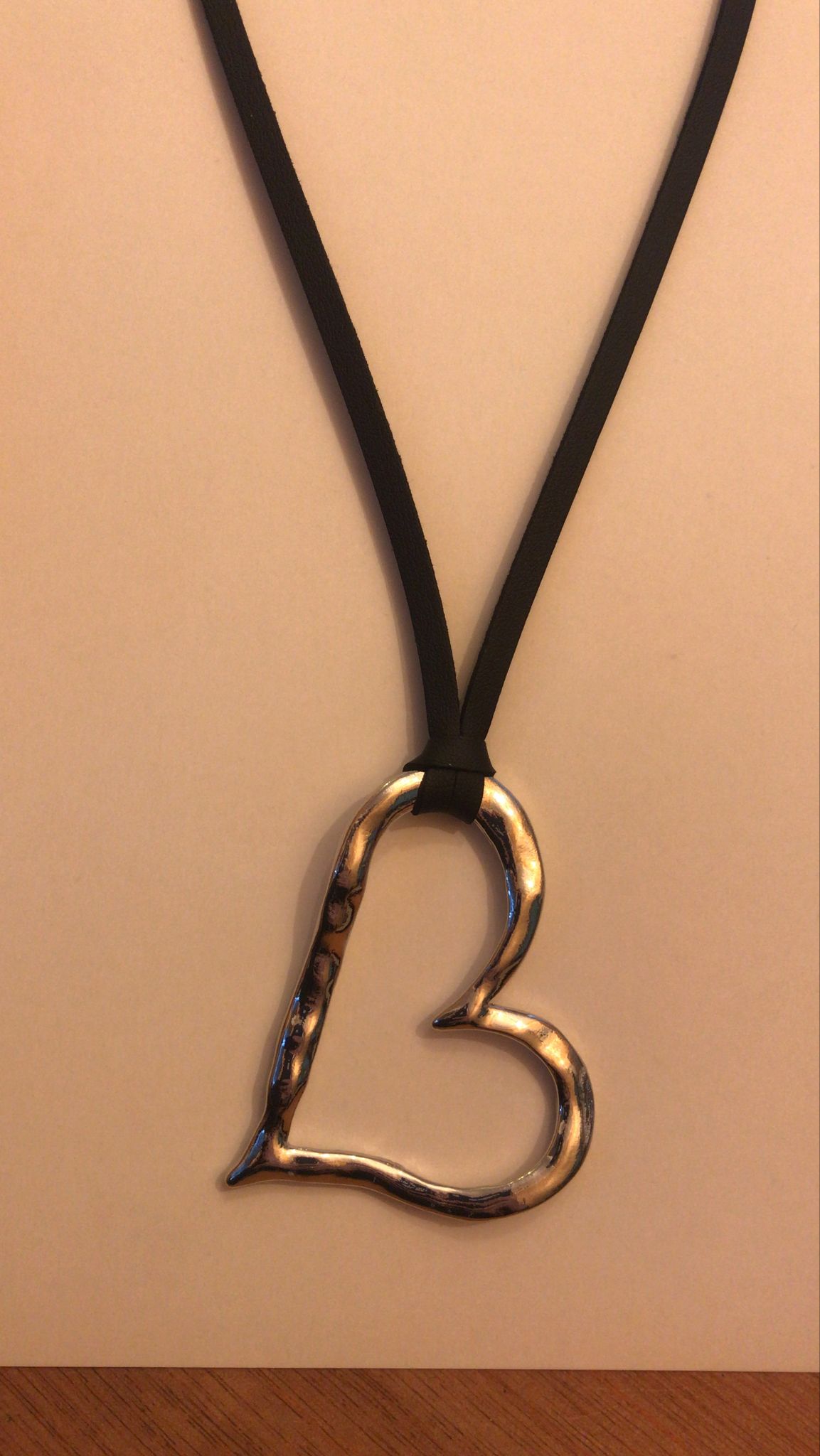 Colar Chocker Corazon