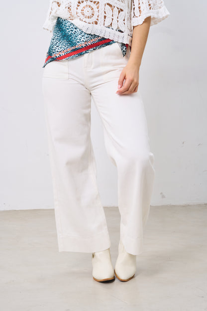 Jean de pierna ancha con doble botón