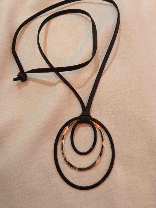 Chocker Aro triple