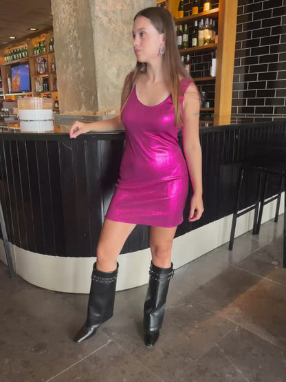 Vestido corto al cuerpo
